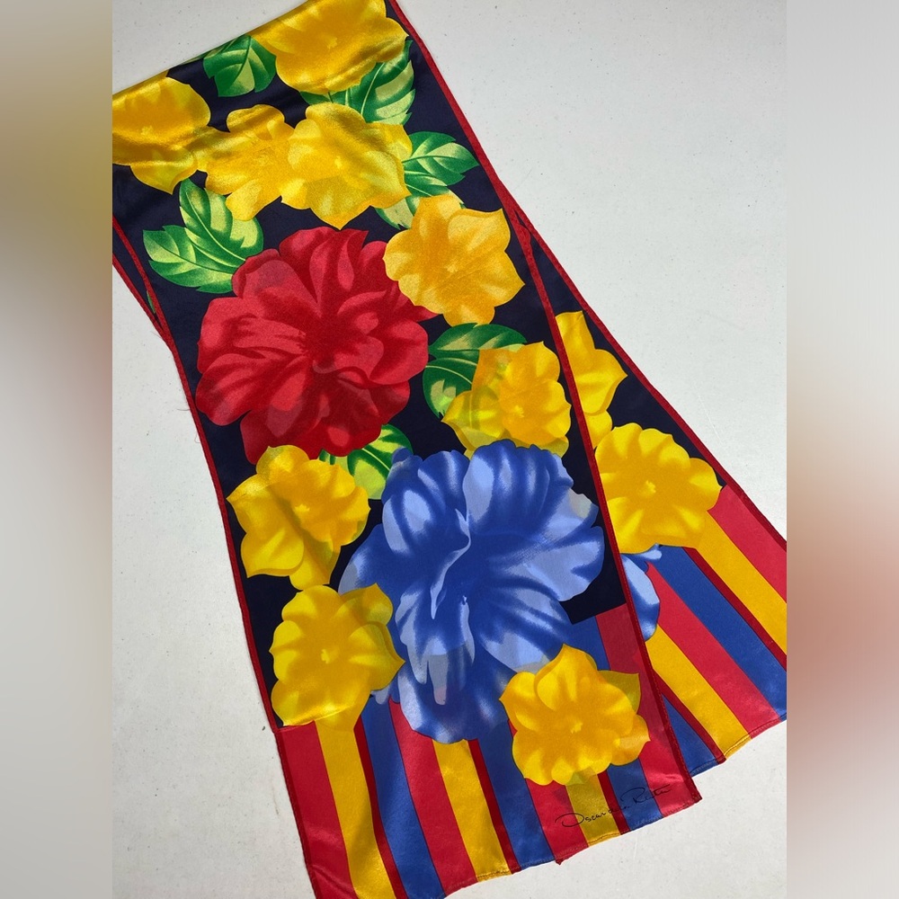 Oscar de la Renta YELO/ RED Scarf